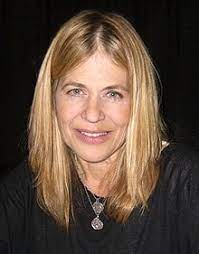 In new york she attended acting workshops given by lee. Linda Hamilton Wikipedia