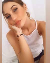 Sabrina Layton's Instagram, Twitter & Facebook