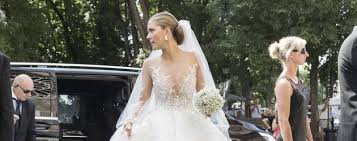 Victoria swarovski (27), ist schon seit mehr als 10 jahren im showgeschäft unterwegs. Fans Ausser Sich Brautkleid Shitstorm Fur Victoria Swarovksi
