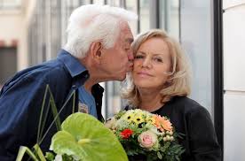 Jiří krampol is on facebook. Zname Misto Posledniho Odpocinku Hany Krampolove Mam Ji Sice Uz Naveky V Srdci Ale Jsem Rad Ze Bude Blizko I Misto Jejiho Vecneho Odpocinku Rekl Jiri Krampol Zivot