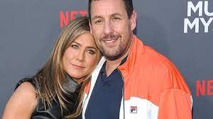 Seine ersten schritte auf dem weg zu . Mit Adam Sandler Netflix Setzt Rekord Hit Fort