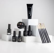 ‫طريقة برد الأظافر بشكل لوزي للحصول على شكل أنيق - Glam Solutions‬‎