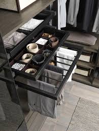 Per realizzare una cabina armadio in uno spazio piccolo segui i consigli dei nostri interior designer. Cabina Armadio Kali Di Sma Closet Decor Dressing Room Design Wardrobe Room