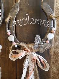 Decorated Horseshoe Welcome Sign Horseshoe Decor Housewarming Gift Home Decor Burlap Decor Country Home Horse Lover Herraduras Decoraciones De Herradura