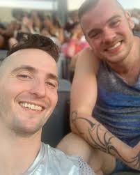 Robert Mark Burke (@robertmarkburke) • Instagram photos and videos