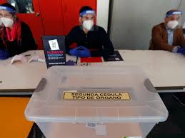 Para consultar si una persona fue designada vocal de mesa se debe ingresar al sitio web del servicio electoral (servel) y dirigirse a la opción de la nómina definitiva de vocales de mesa será dada a conocer el 27 de marzo y quienes sean designadas en esta instancia no pueden presentar excusas. Plebiscito 2020 Servel Publica Lista De Vocales De Mesa Y Amplia Causales De Excusa Para Este 25 De Octubre Redgol