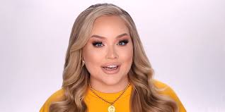 Eye makeup hair makeup makeup ideas maybelline makeup. Youtuber And Makeup Artist Nikkie Tutorials Comes Out As Trans