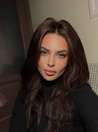 Нет) художница) но раньше синхронное плавание и немного танцы)