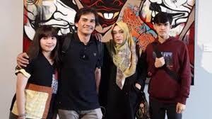 Rina gunawan dikabarkan meninggal dunia. Komunikasi Terakhir Sebelum Rina Gunawan Meninggal Dunia Teddy Syach Hanya Bisa Video Call Tribunnews Com Mobile