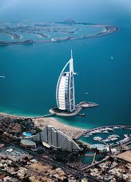 Dubaj iránhoz való földrajzi közelsége is fontossá tette a helyet. Dubaj Es Abu Dhabi Uj No