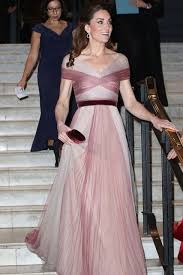 Katemiddleton Pink Ruffledress Princess Dress Celebritydresses Kate Middleton Kleid Promi Kleider Modestil
