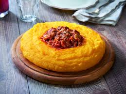 La polenta, piatto tipico della tradizione contadina italiana, è conosciuta come piatto povero, perché preparato. L Antichissima Storia Della Polenta Ricettario Vorwerk Italia S A S Di Vorwerk Management S R L