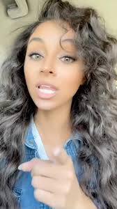 Heather Fay's Instagram, Twitter & Facebook