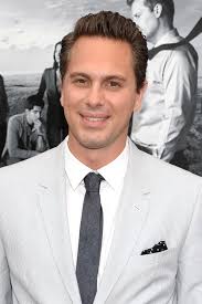Newsroom's' Thomas Sadoski in Talks to Star With Reese Witherspoon in  'Wild' (Exclusive)