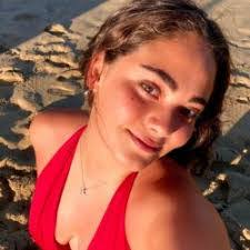 Regina Betancourt's Instagram, Twitter & Facebook