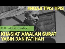 Surat yasin lengkap arab, terjemah indonesia, dan latin (untuk bantu yang belum lancar arab). Khasiat Mengamalkan Surat Yasin Dan Fatihah K H Abdul Ghofur Youtube Ide Buatan Sendiri Mencapai Tujuan Tujuan