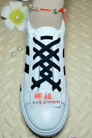 Amazing Diys Amazing Diyclothesvideos Diys In 2020 Schnursenkel Binden Schuhschnurtechniken Schuhe Binden