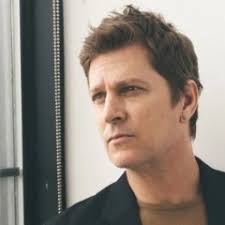 Rob Thomas zaprezentował singiel „Picture Perfect”