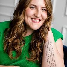 Carolyn Macy's Instagram, Twitter & Facebook