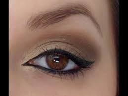 Maquillage spécialement fait pour les yeux bruns ou verts. Tuto 10 Maquillage Avec La Naked Dore Bronze Marron Youtube