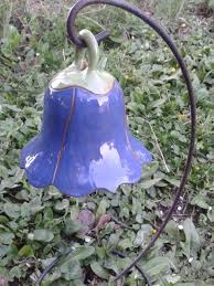 Pflanzen Gartenstecker Klingende Glocke Blume 11 Cm Garten Keramik Blau Ein Designerstuck Von Glockentoenerei Bei Gartenstecker Kunstblume Glockenblume