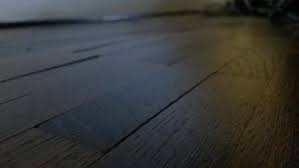 Auch als industrieboden, tanzfläche oder zu jeder anderen gelegenheit. Parkett Lost Sich Vom Boden