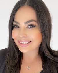 Celia Barry's Instagram, Twitter & Facebook