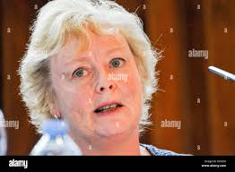 Lesley carroll hi-res stock photography and images