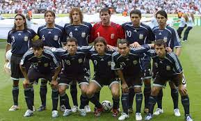 شارك منتخب الأرجنتين في جميع نهائيات كأس العالم لكرة القدم باستثناء نسخ 1938 ووصلت إلى دور الربع النهائي في كاس العالم 1966، وكاس العالم 2006، وكاس العالم 2010. Ø£Ù‚ÙˆÙ‰ ØªØ´ÙƒÙŠÙ„Ø© Ù„Ù„Ù…Ù†ØªØ®Ø¨ Ø§Ù„Ø£Ø±Ø¬Ù†ØªÙŠÙ† ÙÙŠ Ø¹Ø´Ø§Ù‚ Ø§Ù„Ø£Ø±Ø¬Ù†ØªÙŠÙ† ÙÙŠ Ù„ÙŠØ¨ÙŠØ§ Facebook