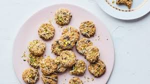 Jun 07, 2021 · whisk together flour, baking powder, and salt, your dry ingredients. 30 Gluten Free Christmas Cookies Epicurious