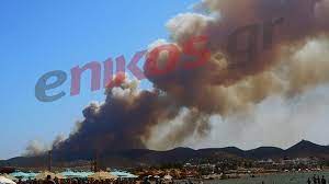 Ανεξέλεγκτες διαστάσεις έχει πάρει η πυρκαγιά που ξέσπασε στην κερατέα. Ur5hnj4uuzoxpm
