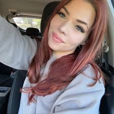 I always say "I'm ok, I'm fine" but deep inside I'm not. I'm the kind of  person na mahilig magpatawa ng iba pero sarili ko mismo diko mapasaya, I  always smile but