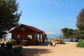 Sur Les Lieux De Tournage De La Serie Camping Paradis Office De Tourisme De Martigues