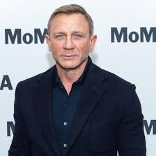 Bludgeoned to death with a plank of wood by alois moyo, just as daniel is about to shoot stephen dorff. Daniel Craig Er Mochte Seinen Kindern Nichts Vererben Gala De
