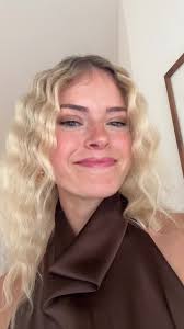 Hope wright (@hope_wright_)