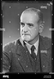 Ronald Woolf's Instagram, Twitter & Facebook