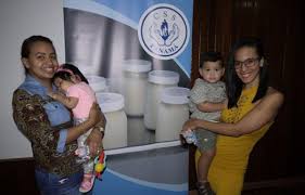 Banco de leche ayuda a bebés
