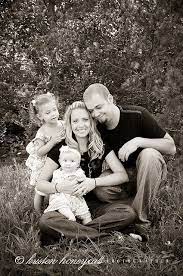 Sweet Lil Family Family Photos With Baby Fall Family Pictures Family Photo Pose