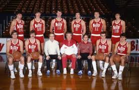 L'olimpia guida gara 1 praticamente sempre, ma non riesce a mettere al tappeto venezia, squadra anche se milano e venezia hanno vinto gli ultimi quattro scudetti assegnati, due a testa, nei playoff si. Museodelbasket Milano It