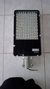 Harga lampu led penerangan jalan rumah taman 220 volt 50 watt. Jual Lampu Jalan Pju Multi Led 100 Watt Ac 220 V Kota Surabaya Jaya Tenaga Surya Tokopedia