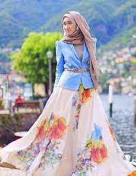 Dirinya sudah malang melintang di industri tata busana sejak beberapa tahun lalu. Model Baju Lebaran Remaja Dian Pelangi Model Baju Wanita Model Pakaian Hijab Wanita