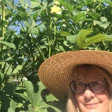 Diane Smock's Instagram, Twitter & Facebook