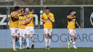 وقالت المصادر، ووفقاً لصحيفة الاقتصادية، إن إدارة نادي الهلال تفضل عرض إصابة قائد الفريق سلمان. Ø§Ù„Ù‡Ù„Ø§Ù„ ÙŠÙƒØ´Ù Ø·Ø¨ÙŠØ¹Ø© Ø¥ØµØ§Ø¨Ø© Ø³Ù„Ù…Ø§Ù† Ø§Ù„ÙØ±Ø¬