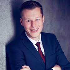 Für unsere kunden, mitarbeiter, partner und die gesellschaft. Patrick Govert Manager Strategy Consulting Customer Sales Service Accenture Xing