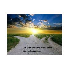 Le chemin n'était pas large, alors, pour ne pas lui rentrer dedans, je me suis arrêtée pour pousser mon vélo et j'ai marché. Bracelet Chemin De Vie