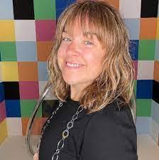 Miranda Skiles's Instagram, Twitter & Facebook