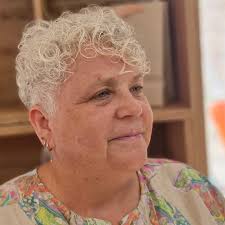 Brightened up this babe yesterday! @helens_121 gorgeous to see you as  always 💗 golden blonde for the win 💫 #nottshair #cleankindhaircare #o&m  @nghairandbeautyawards #hairdressersnottingham #sherwoodhair