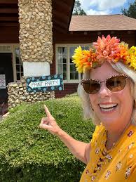 Boy, did we ever have FUN today!! Thank you to the Tennille Women's Club  for having me as the entertainment for their Social Meeting! We made '3  Stacked Pumkins' Door Hangers. Everybody