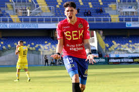 Er spielt auf der position önlibero. Carlos Palacios Quedo A Una Firma De Inter De Porto Alegre De Brasil La Tercera