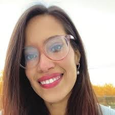 Kim Loux's Instagram, Twitter & Facebook